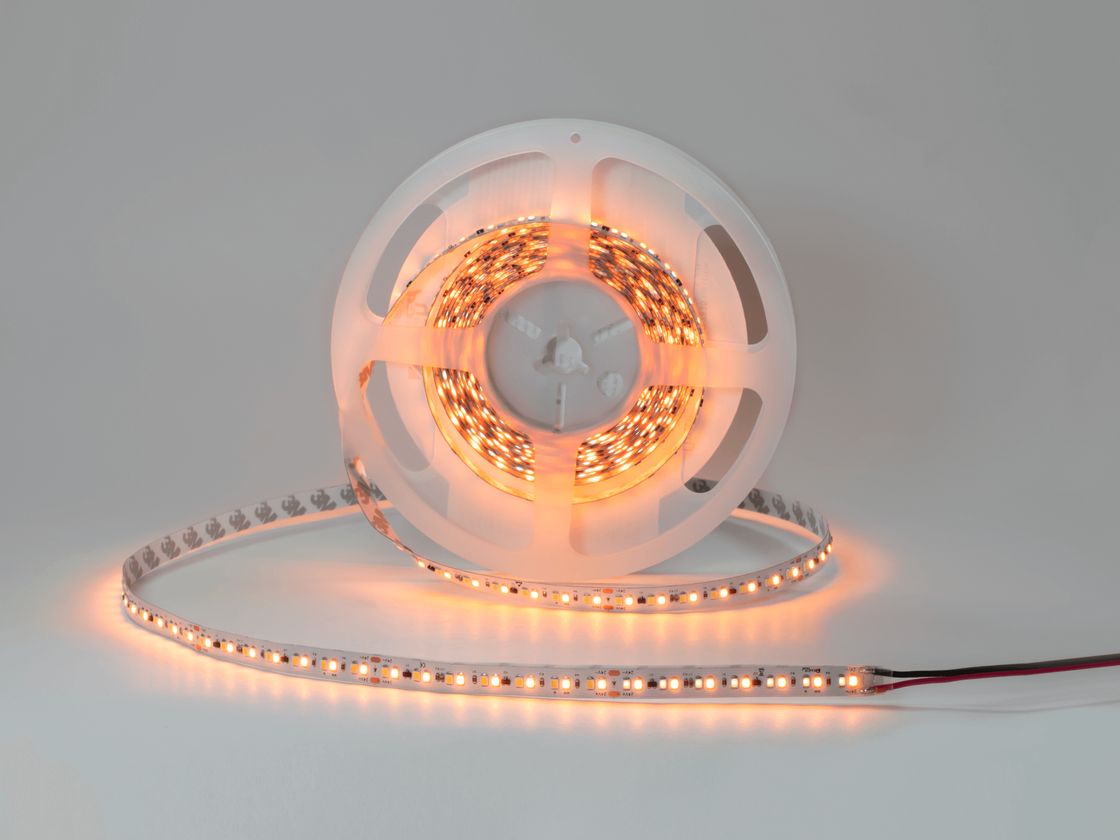 Bobində LED lent, isti işıq tonu