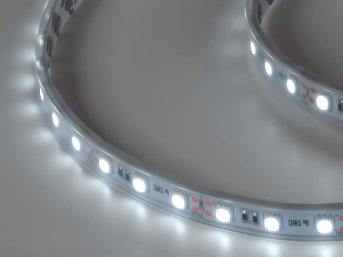 LED lent 5050, 60 LED/m, 14,4 Vt/m, 12V, IP66, Rəng: Ultra soyuq ağ, SWG560-12-14.4-UW-66-M