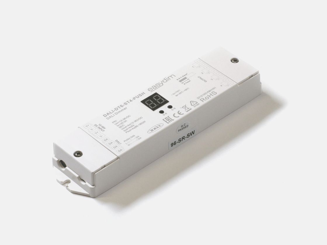EasyDim DALI-DT6-ST4-PUSH dekoderinin görünüşü, ağ korpus