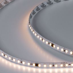 İşıqlandırılmış SMD2835 LED lent, isti ağ işıq