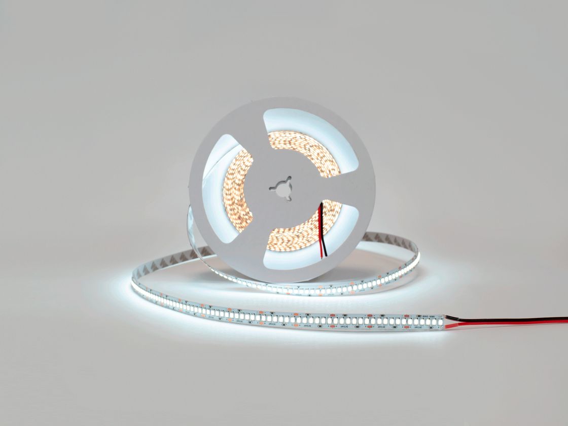 Soyuq ağ işıqlı SMD2835 LED lent, bobində