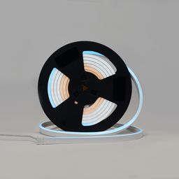 Qara bobində elastik neon lentin sarğısı, mavi parıltı