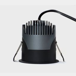 Radiator və montaj yayları olan işıqlandırıcının arxa hissəsi