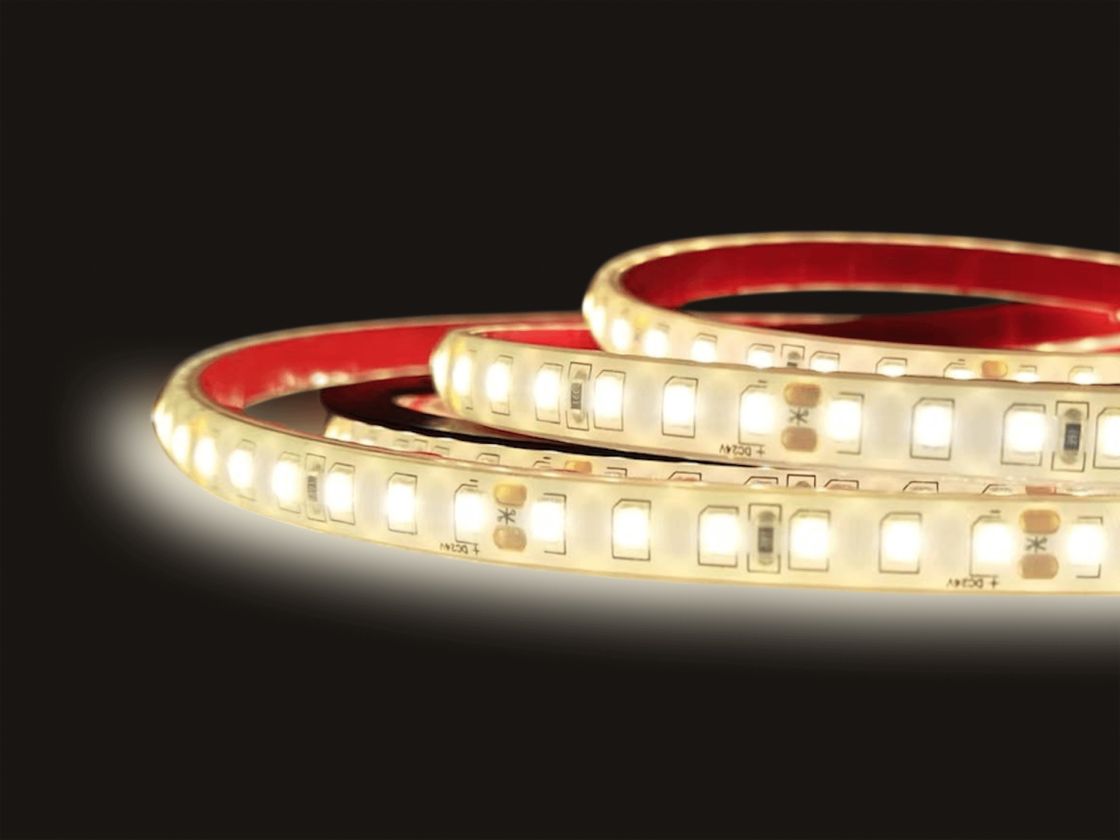Bobində yandırılmış LED lent, yuxarıdan görünüş