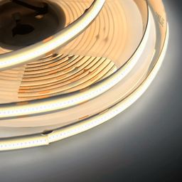 Bobində COB LED lent, yaxın plan