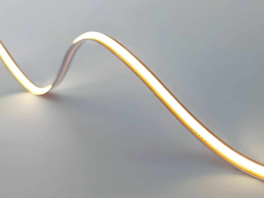 Neytral ağ işıq verən çevik COB LED lent