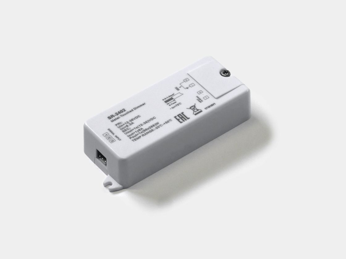 Ağ korpuslu SR-2402 sensor dimmeri, yuxarıdan görünüş