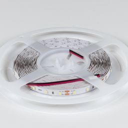 Tutacaq üzərində 12 V LED lent çarxı