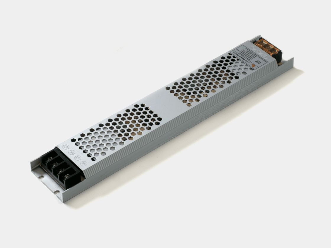 24 V ultra nazik qida bloku IP20, metal korpus