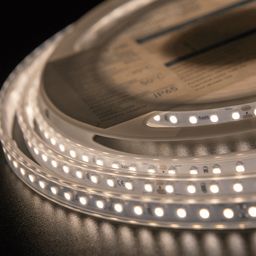 DesignLed LED lentinin rulonu, yanılı vəziyyətdə neytral işıq saçması