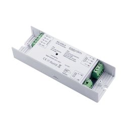 Açıq korpusda RX-220LS, kənarlarda klem kolodkaları