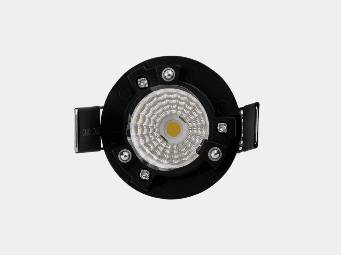 Modulun linzası və LED-i, ön tərəfdən görünüş