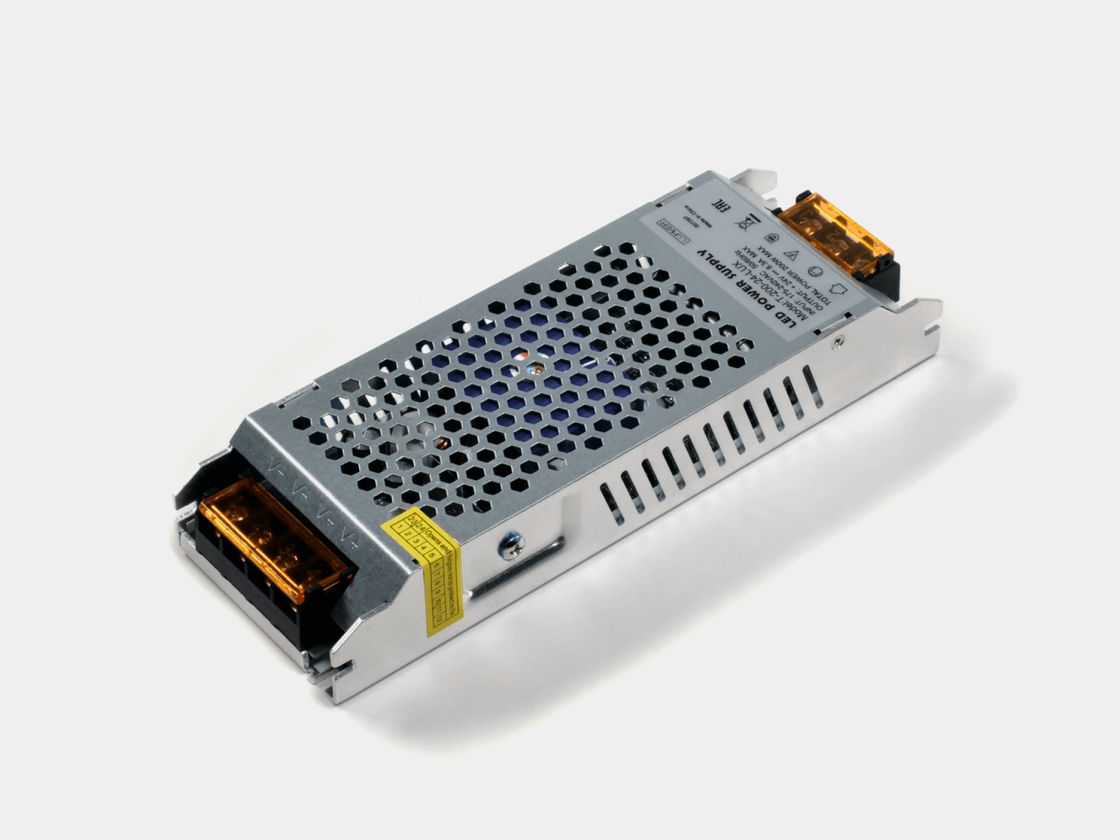 Metal korpusda kompakt T-LUX IP20 qida bloku