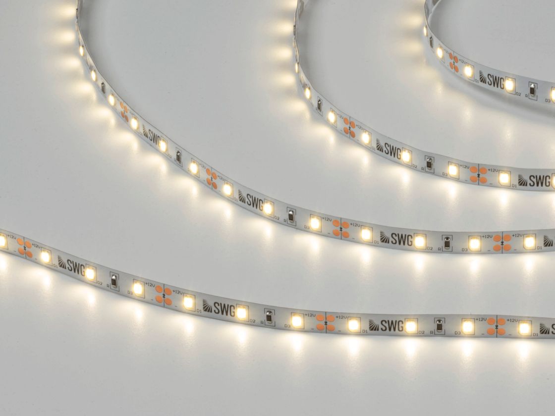 İş prosesində SWG SMD2835 LED lent — neytral ağ işıq