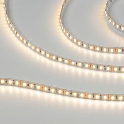 SMD2835 LED lent, neytral ağ işıq, yandırılmış vəziyyətdə, yaxın plan